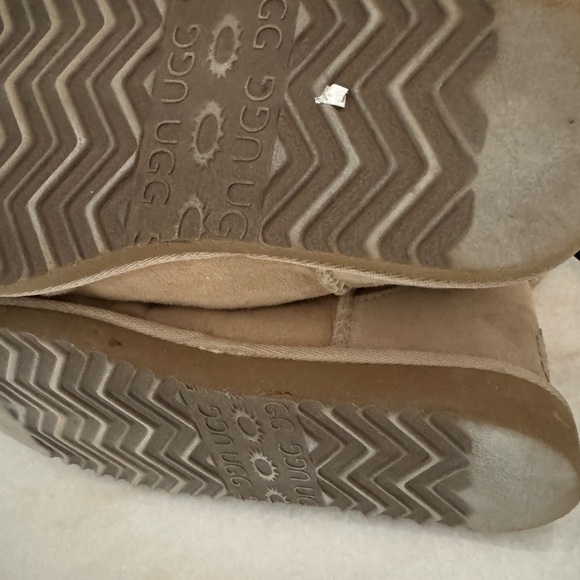 Uggs leather suede boots - Picture 3 of 3